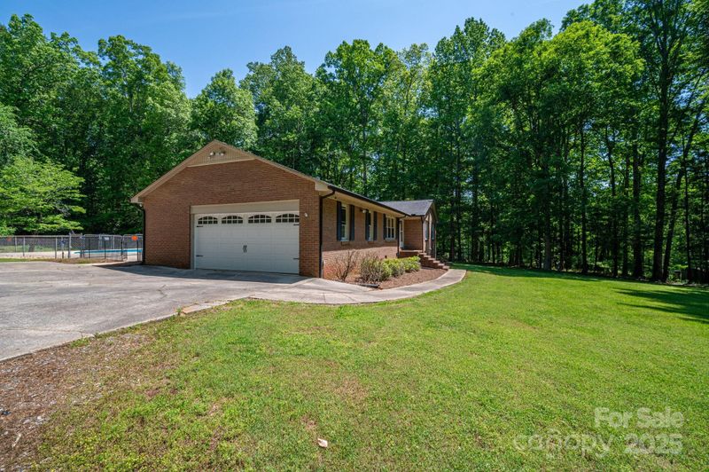 174 Buena Vale Dr, Gastonia, NC 28056