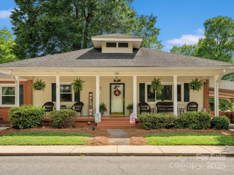 170 8th Ave, Cramerton, NC 28032