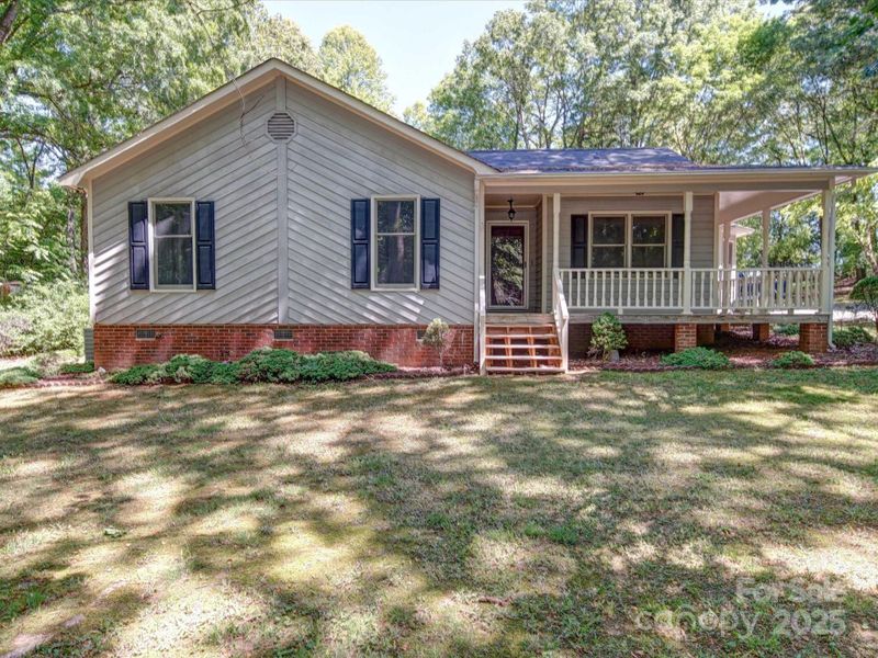 4901 Pine Oaks Dr, Monroe, NC 28112