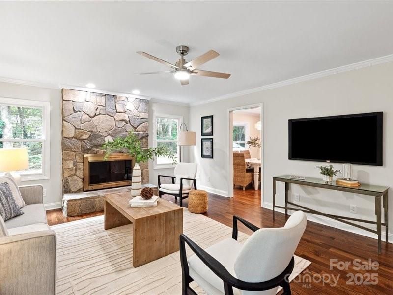 300 Hugh Crocker Rd, Matthews, NC 28104