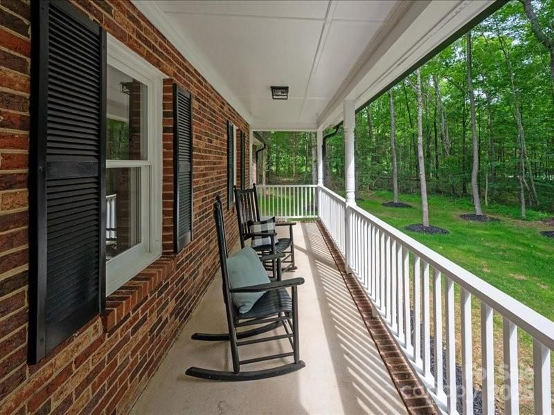 300 Hugh Crocker Rd, Matthews, NC 28104