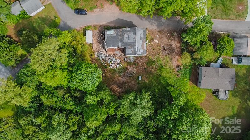 1590 Brookford Rd, Hickory, NC 28602