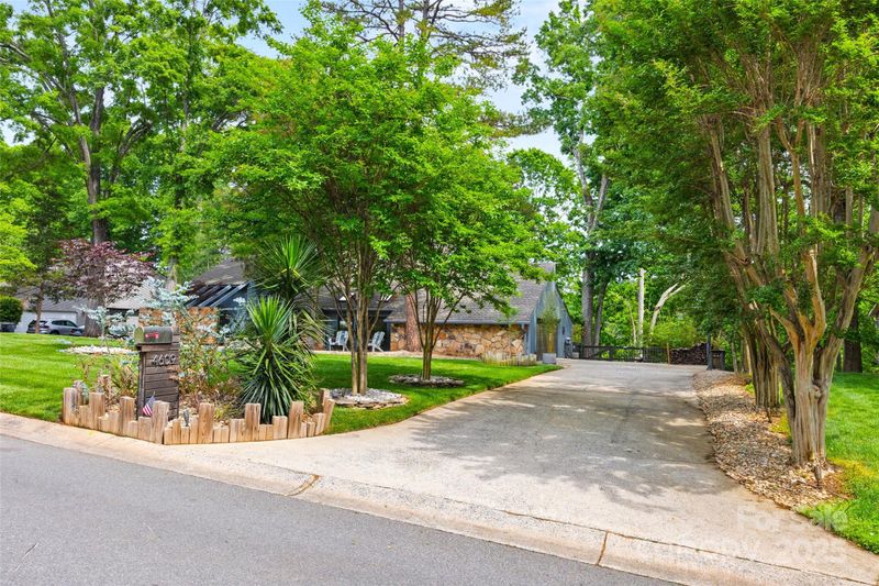 4609 Rounding Run Rd, Charlotte, NC 28277