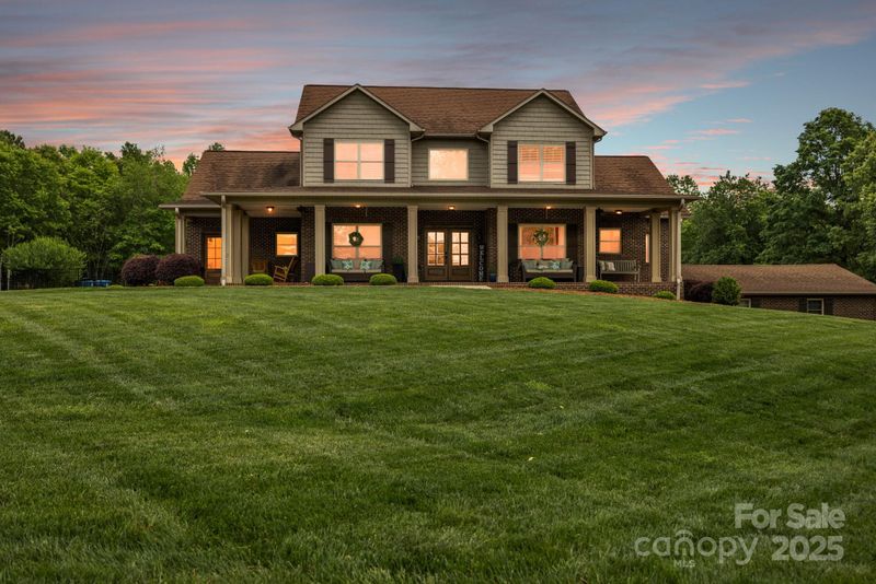 3440 17th Ave NE, Hickory, NC 28601