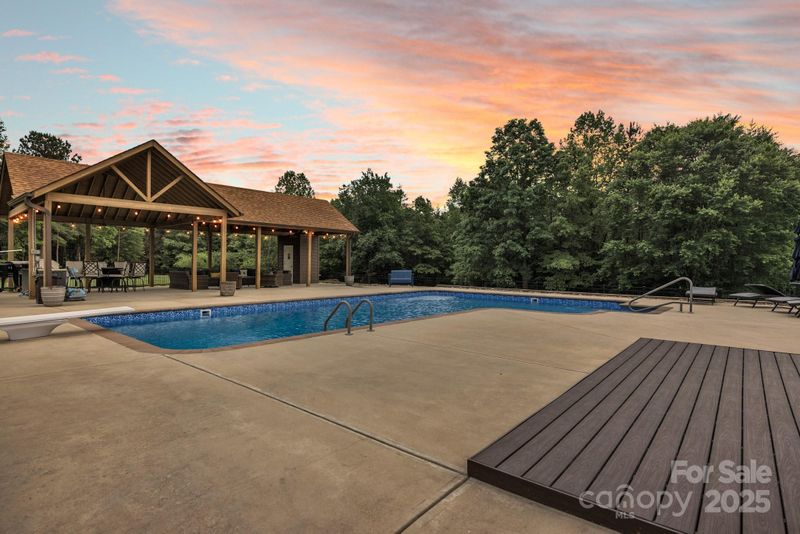 3440 17th Ave NE, Hickory, NC 28601