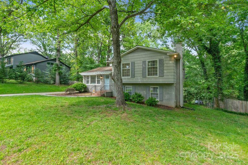 6609 Pleasant Dr, Charlotte, NC 28211
