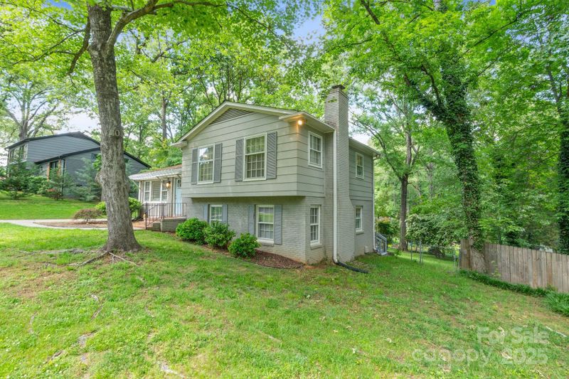 6609 Pleasant Dr, Charlotte, NC 28211