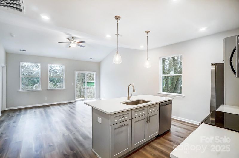 112 Bickett Ave, Gastonia, NC 28052