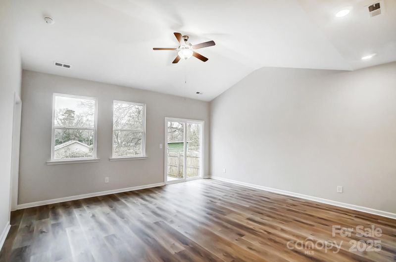 112 Bickett Ave, Gastonia, NC 28052