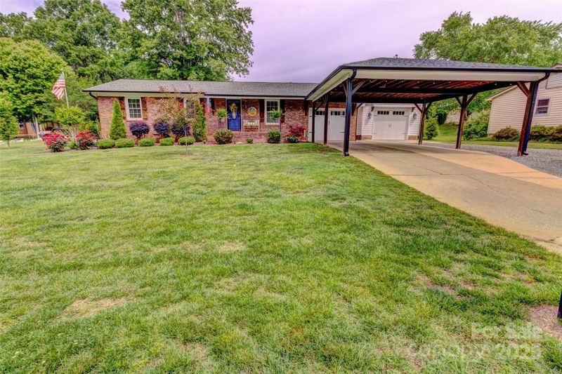 800 Sunset Rd, Cherryville, NC 28021