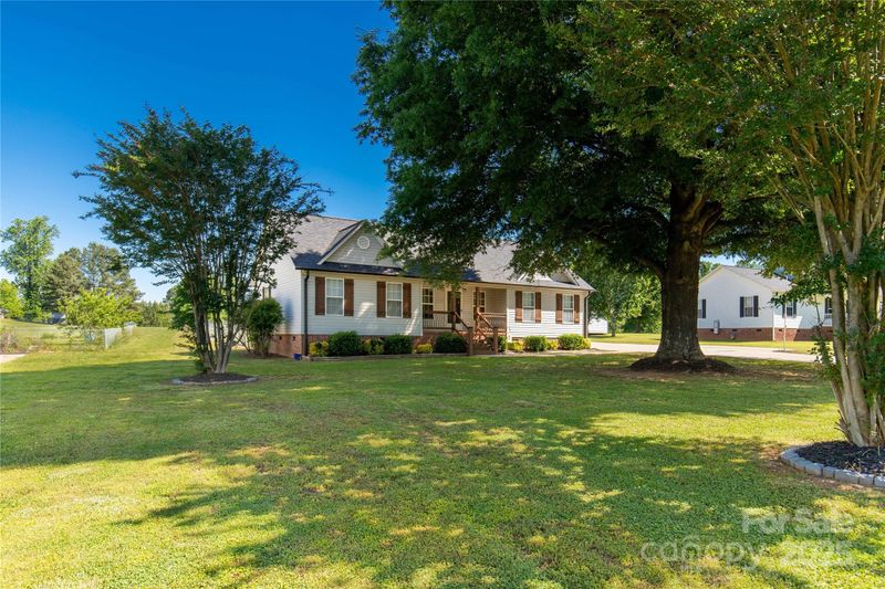 1560 Springlake Rd, York, SC 29745