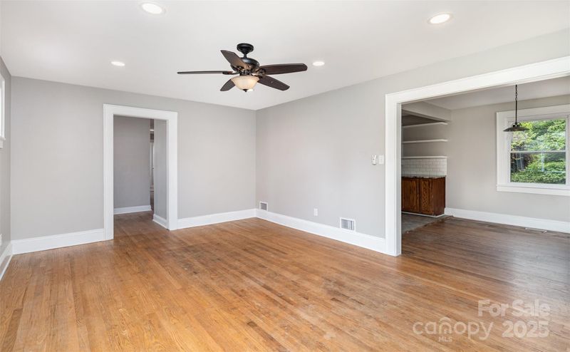 506 7th St SW, Hickory, NC 28602
