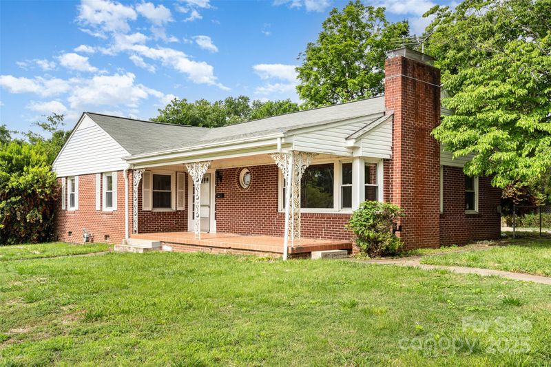506 7th St SW, Hickory, NC 28602