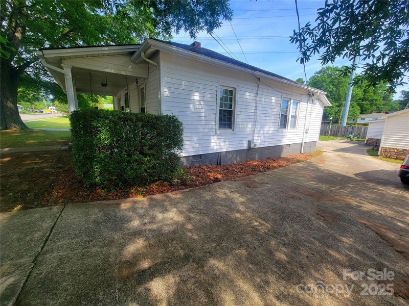309 E 11th St, Kannapolis, NC 28083