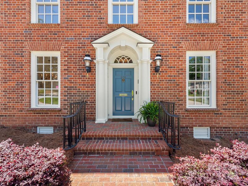 208 Huntley Pl, Charlotte, NC 28207