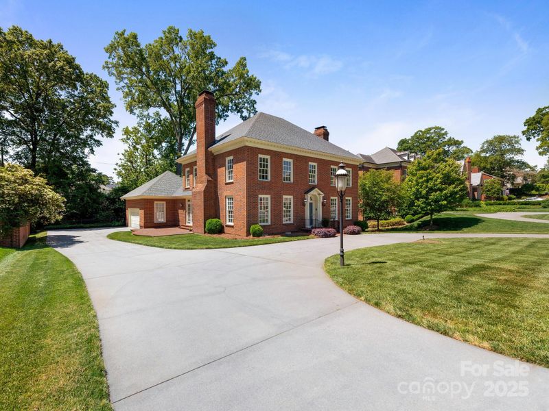 208 Huntley Pl, Charlotte, NC 28207