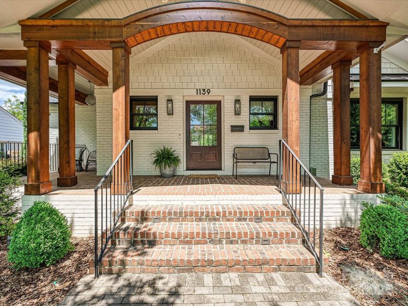 1139 Yale Pl, Charlotte, NC 28209
