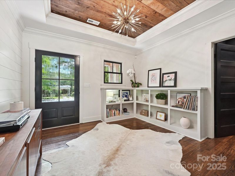 1139 Yale Pl, Charlotte, NC 28209