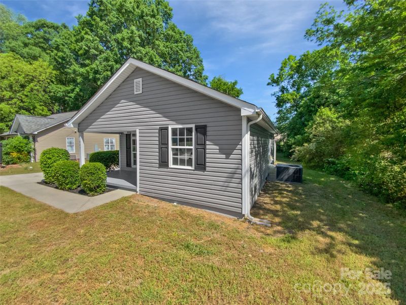 905 Brookdale St, Kannapolis, NC 28083