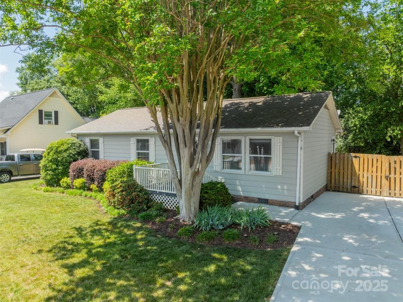 21614 Colina Dr, Cornelius, NC 28031
