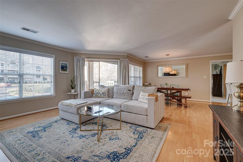 5009 Sharon Rd #E, Charlotte, NC 28210