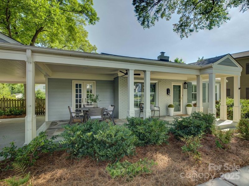 1069 Sedgefield Rd, Charlotte, NC 28209