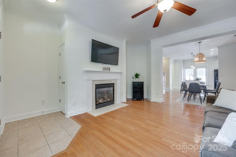 461 Hurston Cir, Charlotte, NC 28208
