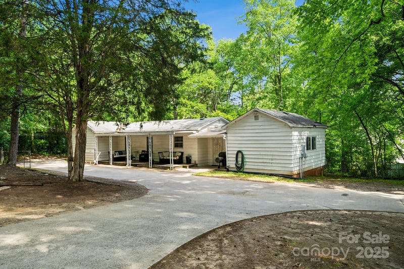 1917 Tom Sadler Rd, Charlotte, NC 28214