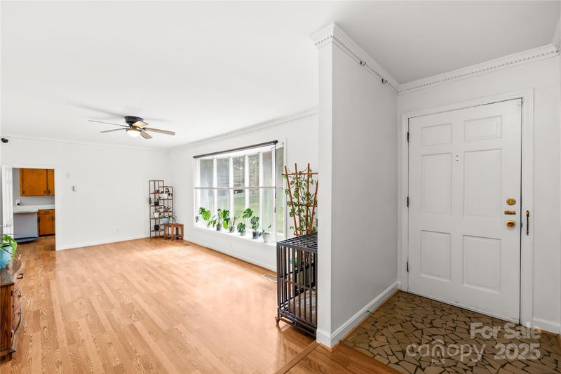 245 Kingsway Cir, Charlotte, NC 28214
