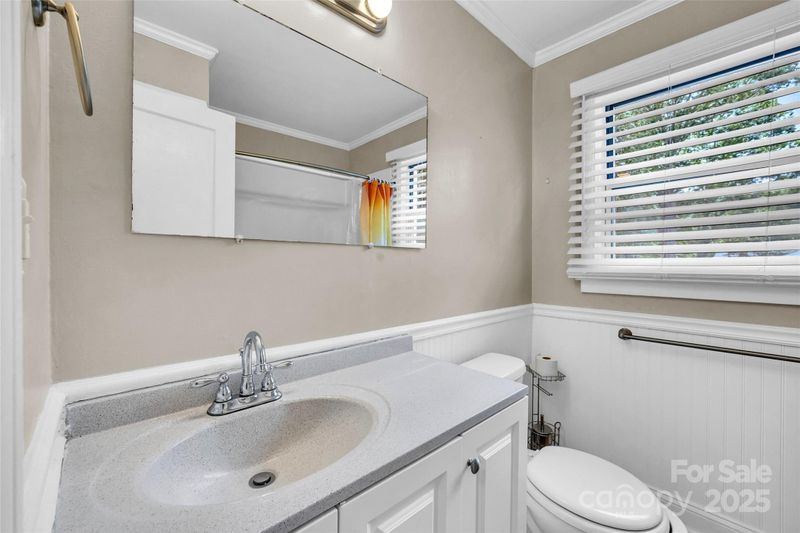 1415 Midlake Rd, Kannapolis, NC 28083
