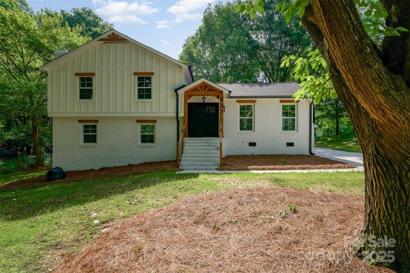 437 Chadmore Dr, Charlotte, NC 28270