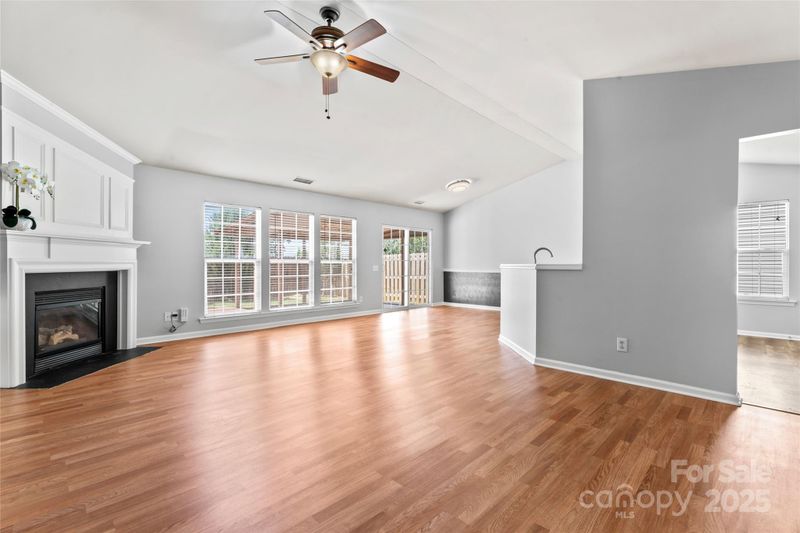 8309 Shinkansen Dr, Charlotte, NC 28213