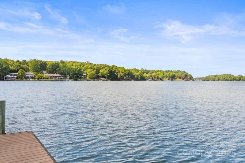 9289 Azalea Rd, Sherrills Ford, NC 28673