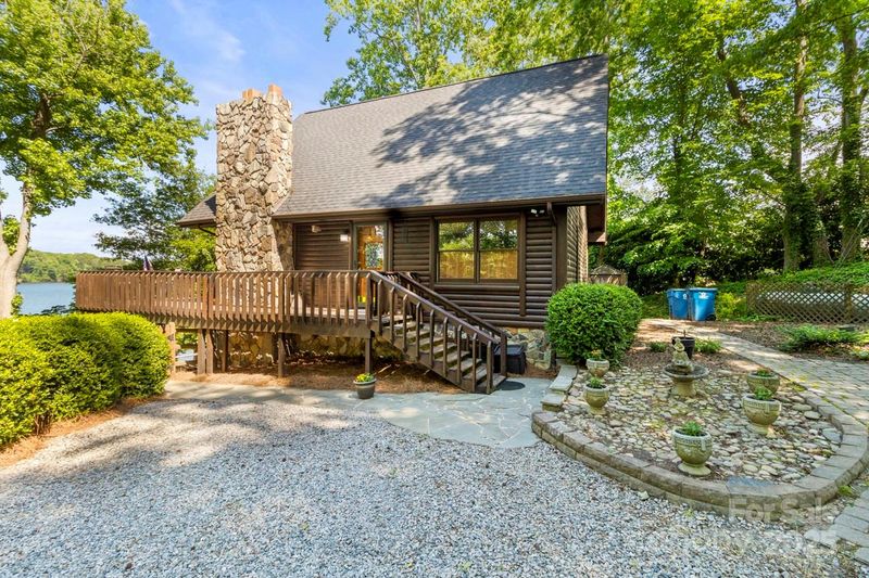 9289 Azalea Rd, Sherrills Ford, NC 28673
