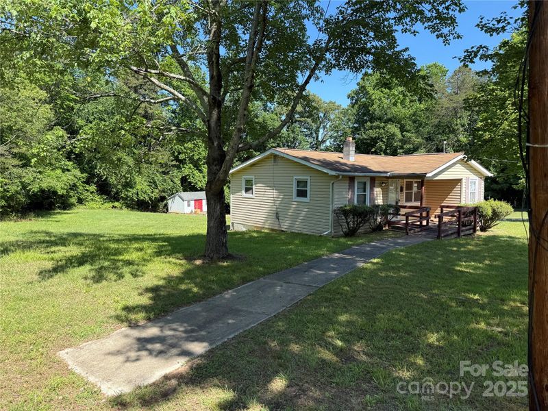 910 Absher Rd, Statesville, NC 28625