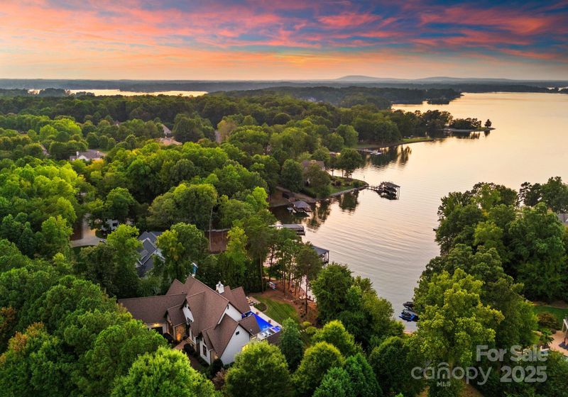 2288 Brawley School Rd, Mooresville, NC 28117