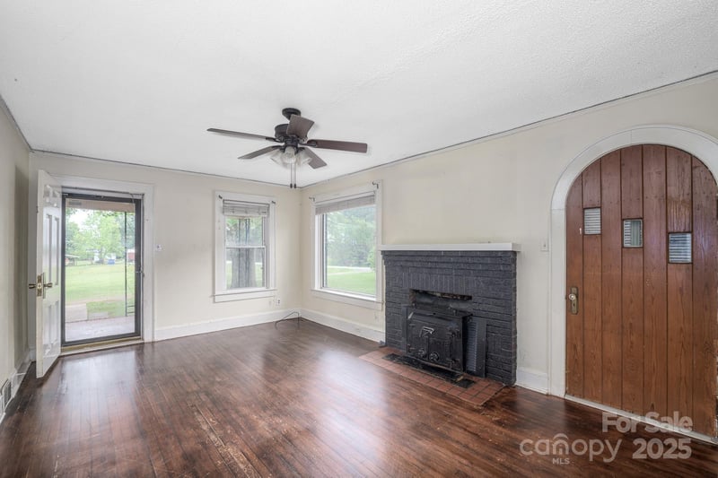 4098 S Nc Hwy 127 Hw, Hickory, NC 28602
