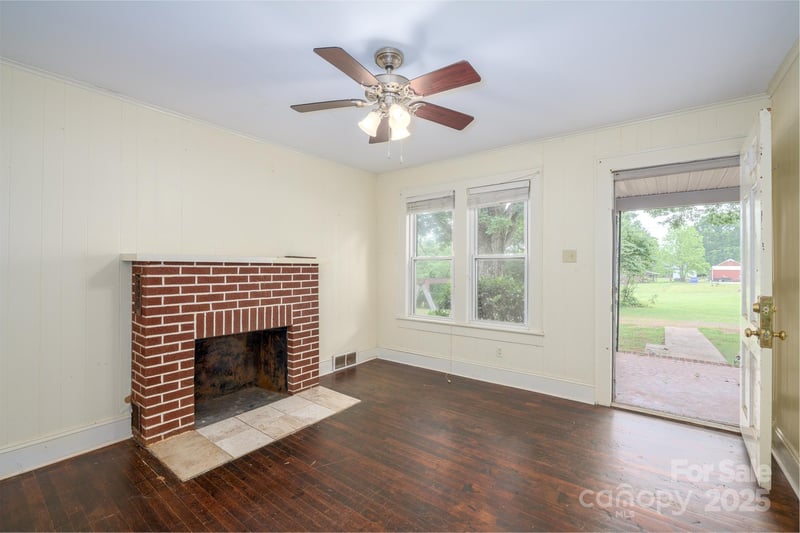 4098 S Nc Hwy 127 Hw, Hickory, NC 28602