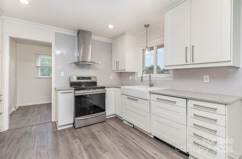 3555 Tree Line Dr, Rock Hill, SC 29732