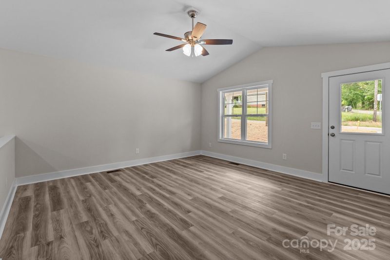 896 Oval St, Kannapolis, NC 28081