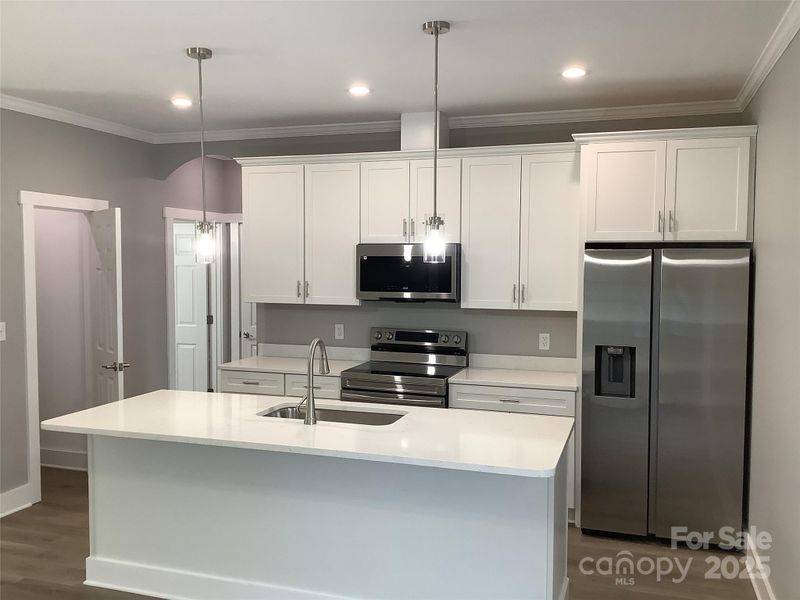 302 W Second St, Lowell, NC 28098