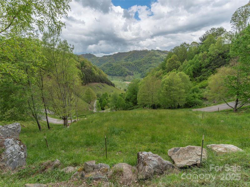 00 Quest Cv, Clyde, NC 28721