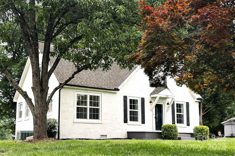 330 17th St NW, Hickory, NC 28601