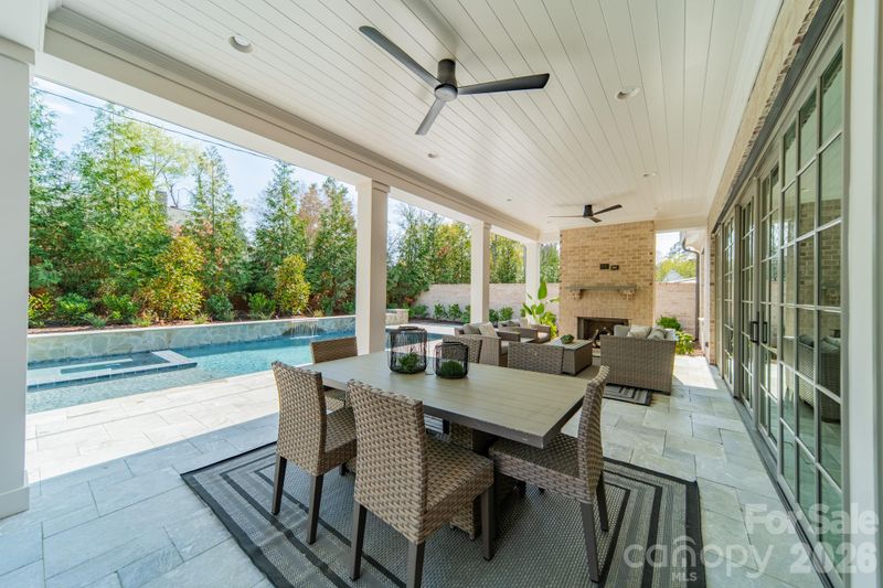 2113 Brandon Cir, Charlotte, NC 28211