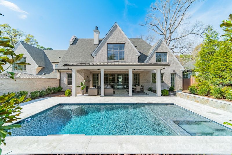 2113 Brandon Cir, Charlotte, NC 28211