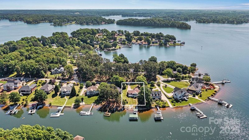 9561 Island Point Rd, Sherrills Ford, NC 28673
