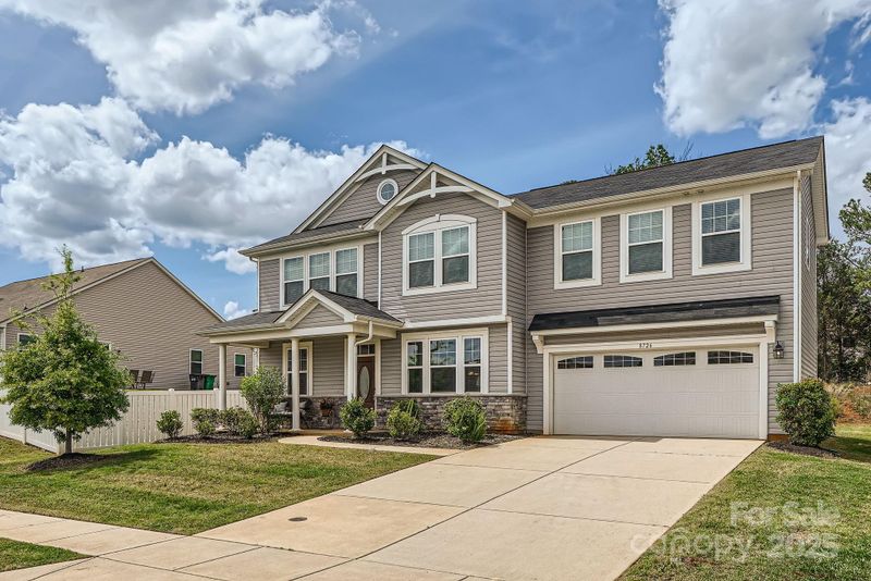 8726 Addingham Dr, Charlotte, NC 28269