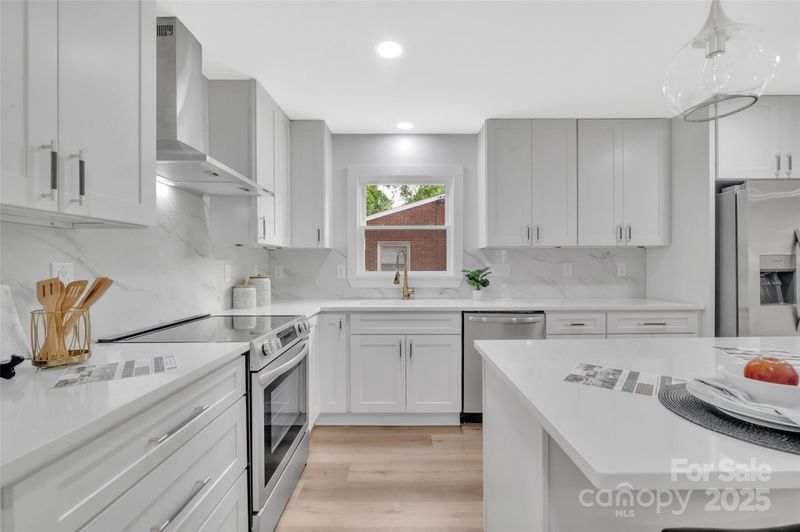 1829 Jennings St, Charlotte, NC 28216