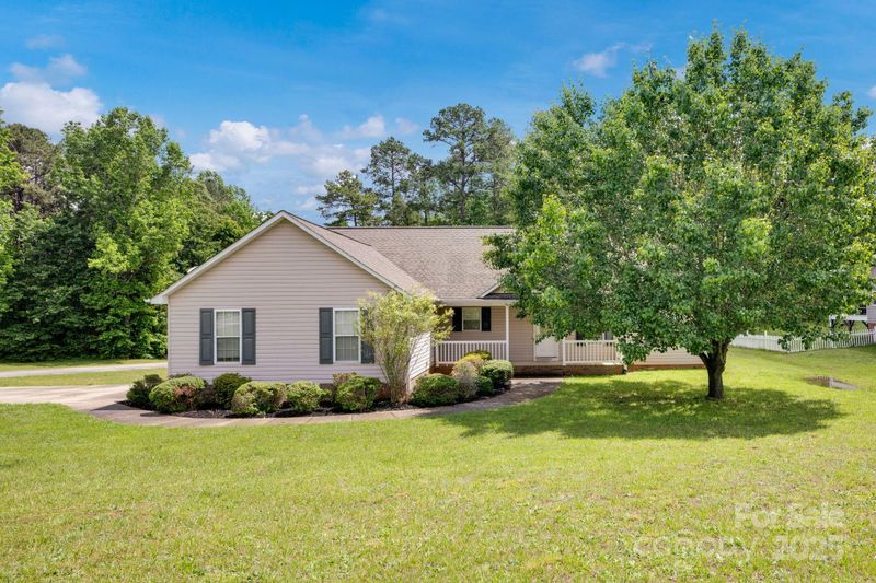 5678 Cedar Run Dr, Denver, NC 28037