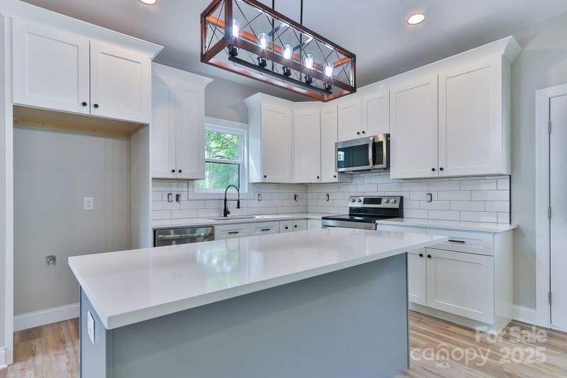 418 Harrison St, Statesville, NC 28677